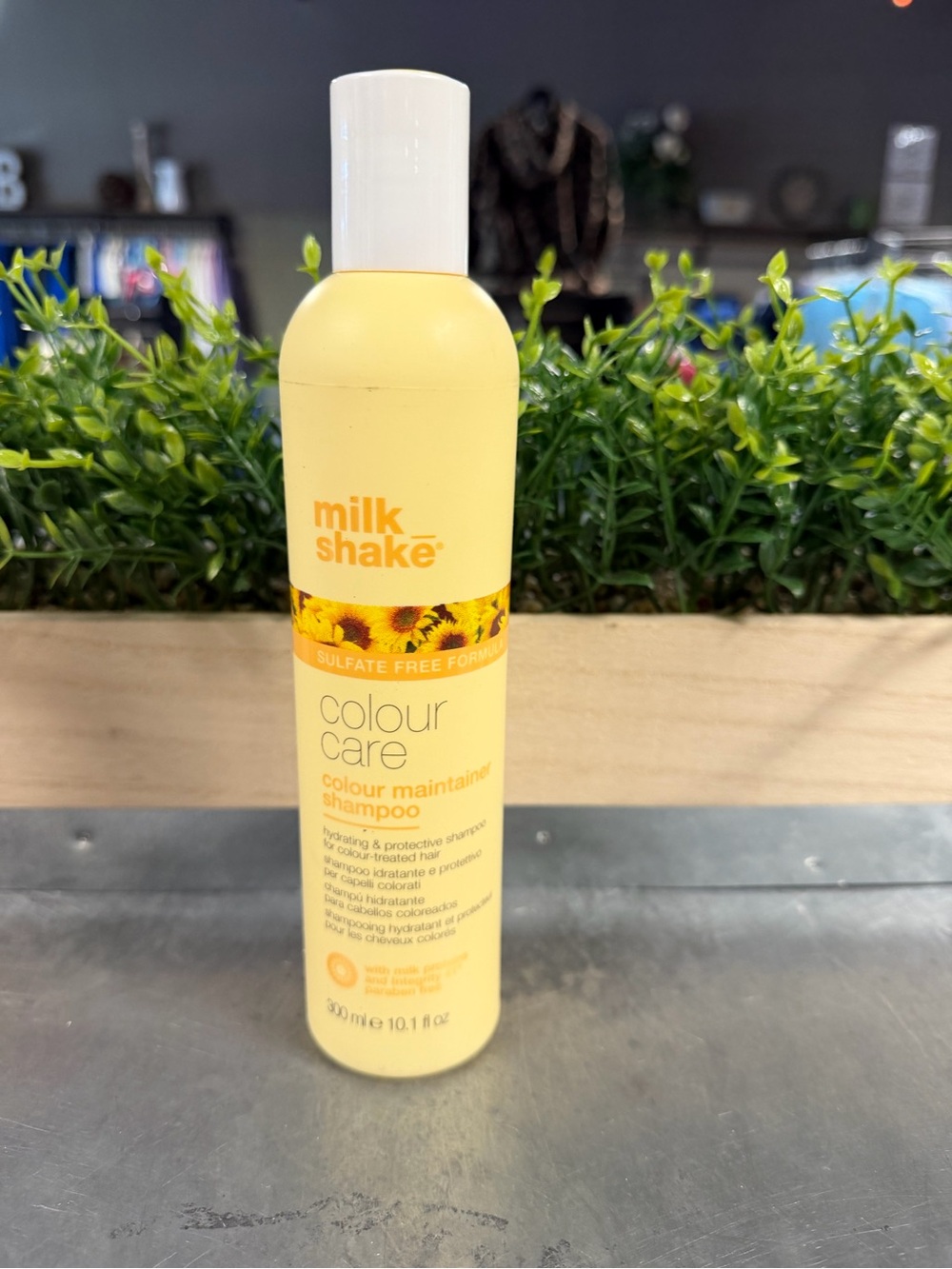 milk_shake color maintainer shampoo (NEW) - Picture 2 of 8